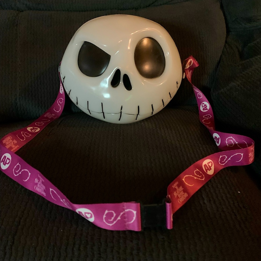 Disneyland Annual Passholder Nightmare Before Christmas Light Up Popcorn Bucket